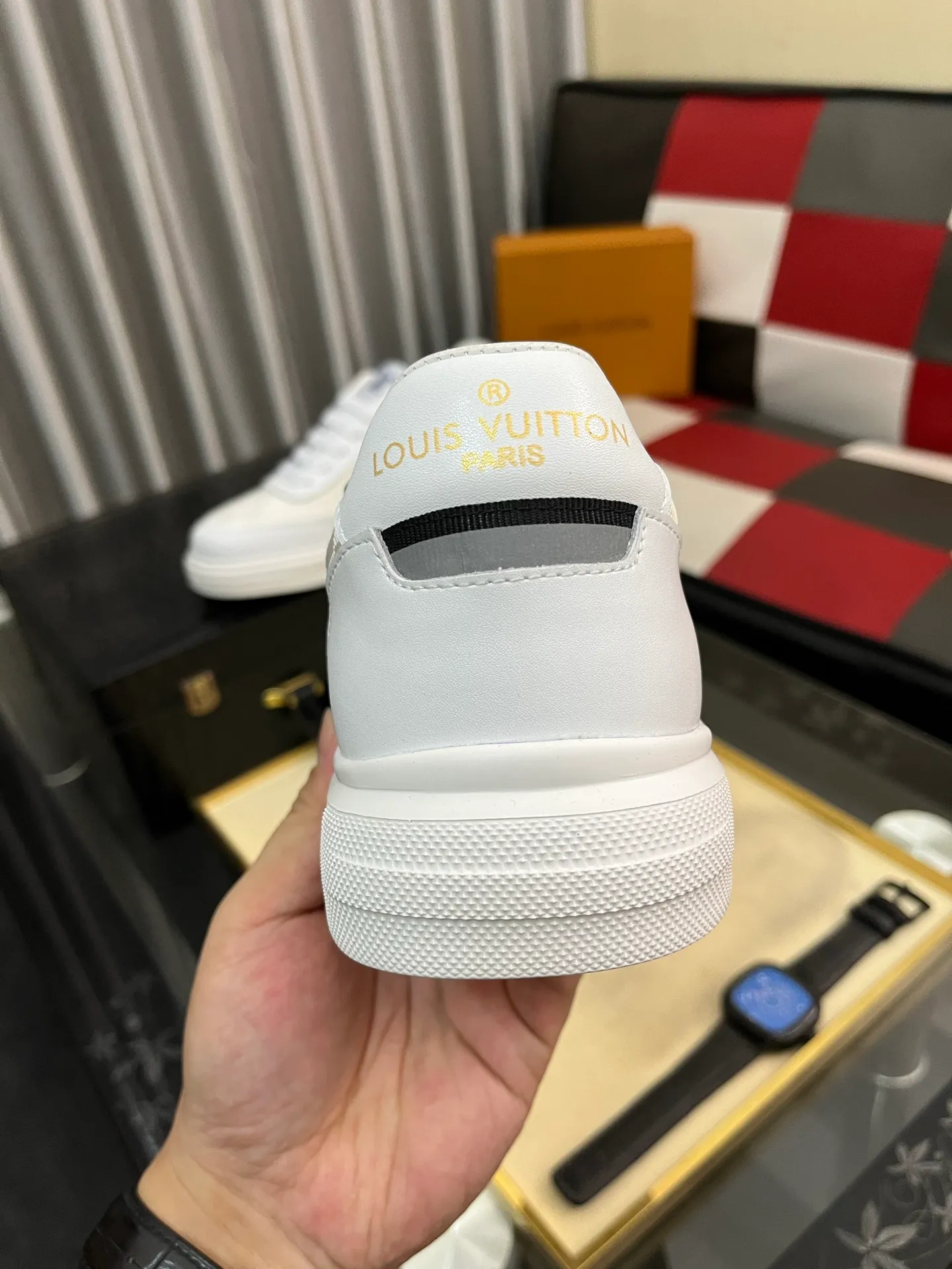 Men's shoes 💰400⌚️⌚️【LOUIS VUITTON】Same style as Louis Vuitton* official website 🚹Men's high-top casual shoes❤️Same style as popular celebrities and big names ~ Best-selling at home and abroad Lv focuses on the checkerboard series...Imported first-layer cowhide with special fabrics➕Full sheep leather lining➕Brand-specific hollow outsole💎Number: 38-443️⃣Colors available